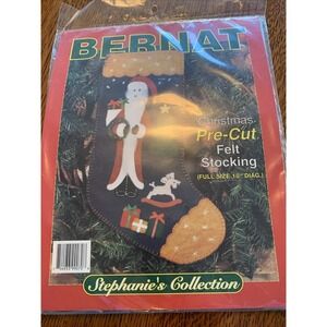 Bernat‎ Pre Cut Old World Santa Stocking Kit 18" Diagonal Felt Christmas